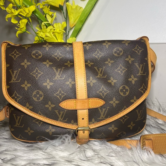 Louis Vuitton Handbags - Saumur 30